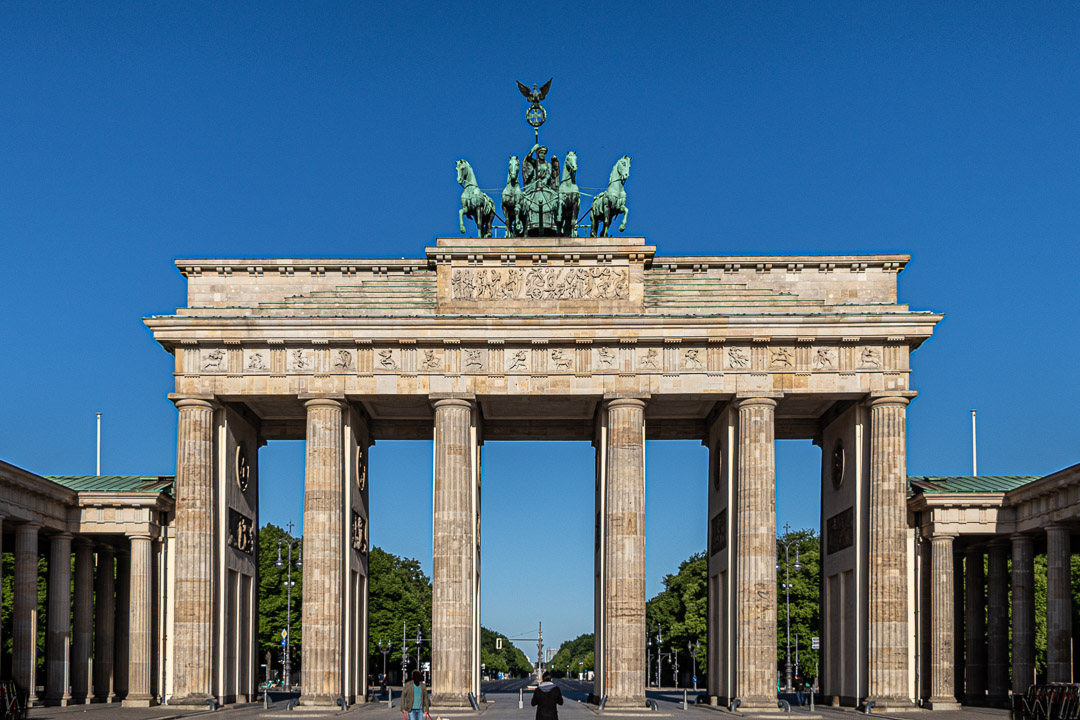 Kapı Kullanımı Tarihsel Gelişimi 4 Berlin-Kapisi-Brandenburg-Kapisi