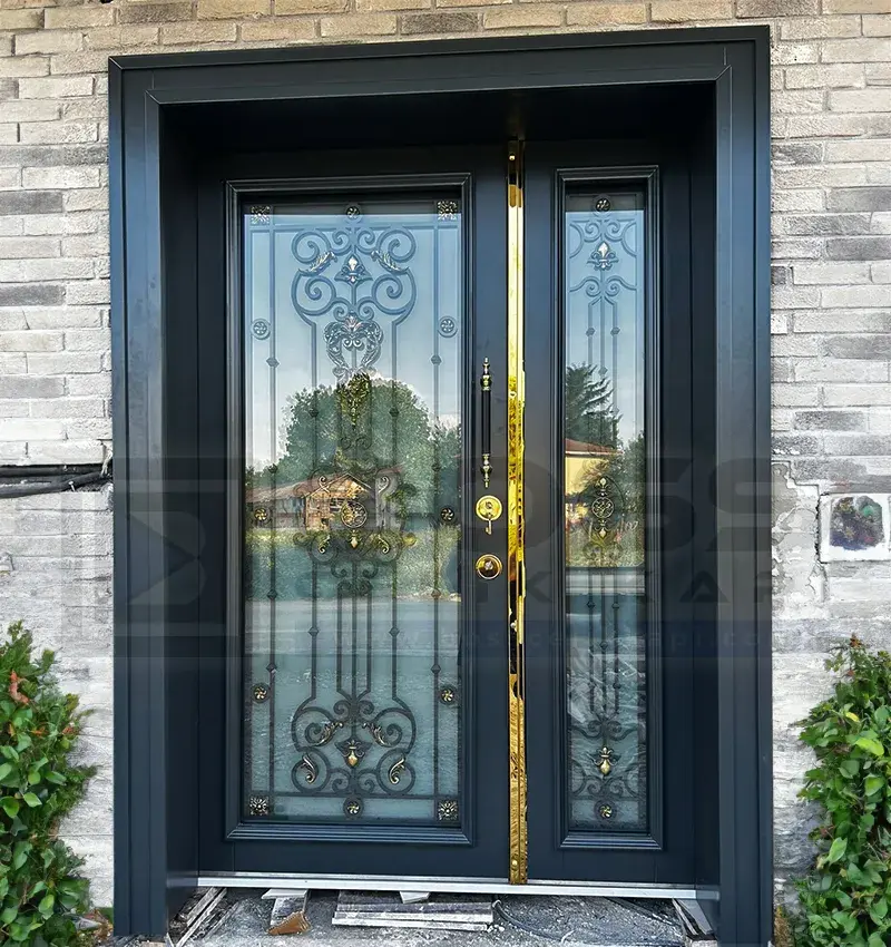 Siyah Ferforjeli Villa Kapısı