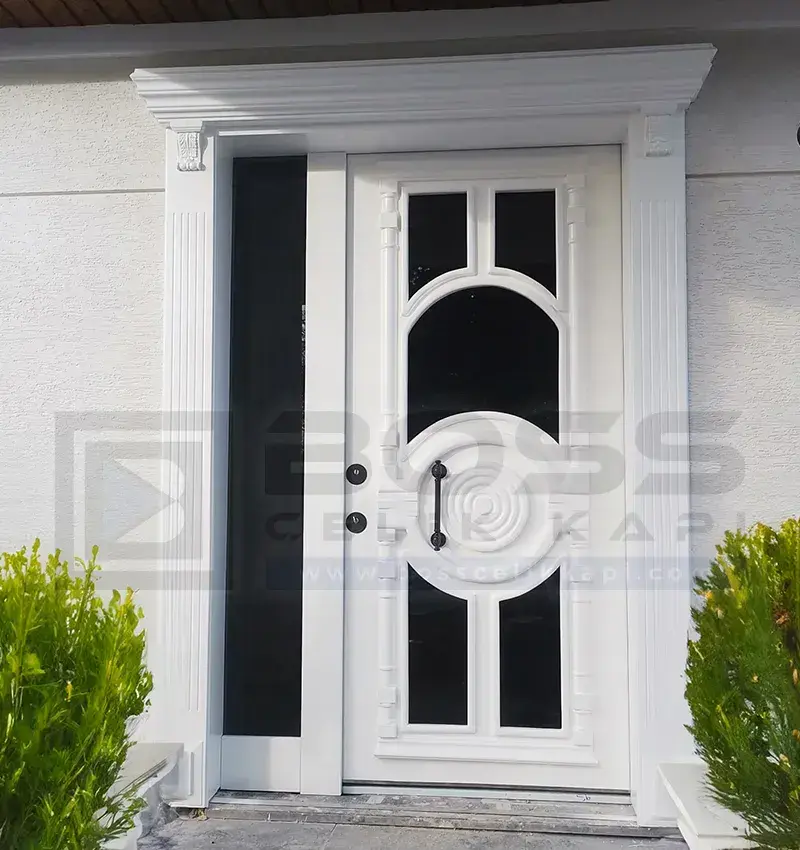 Beyaz İşlemeli Villa Kapısı 1984