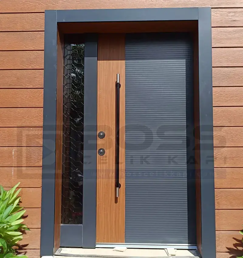 Çizgili Villa Kapısı Kompakt